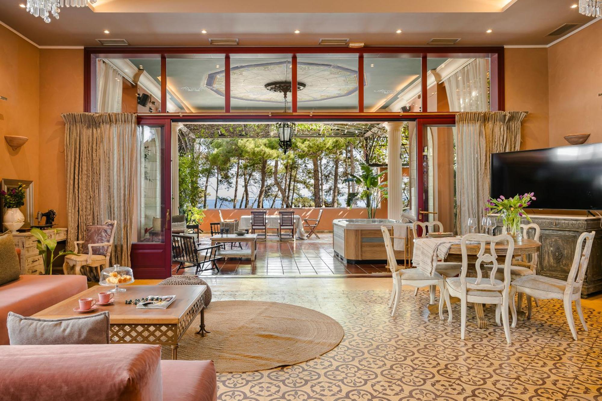 Scorpios Mansion / Downtown Skala / Seaside Villa Exterior photo